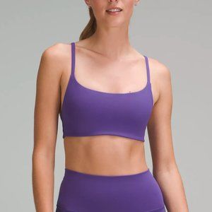 new with tags! lululemon Wunder Train Strappy Racer Bra, Petrol Purple, size 6